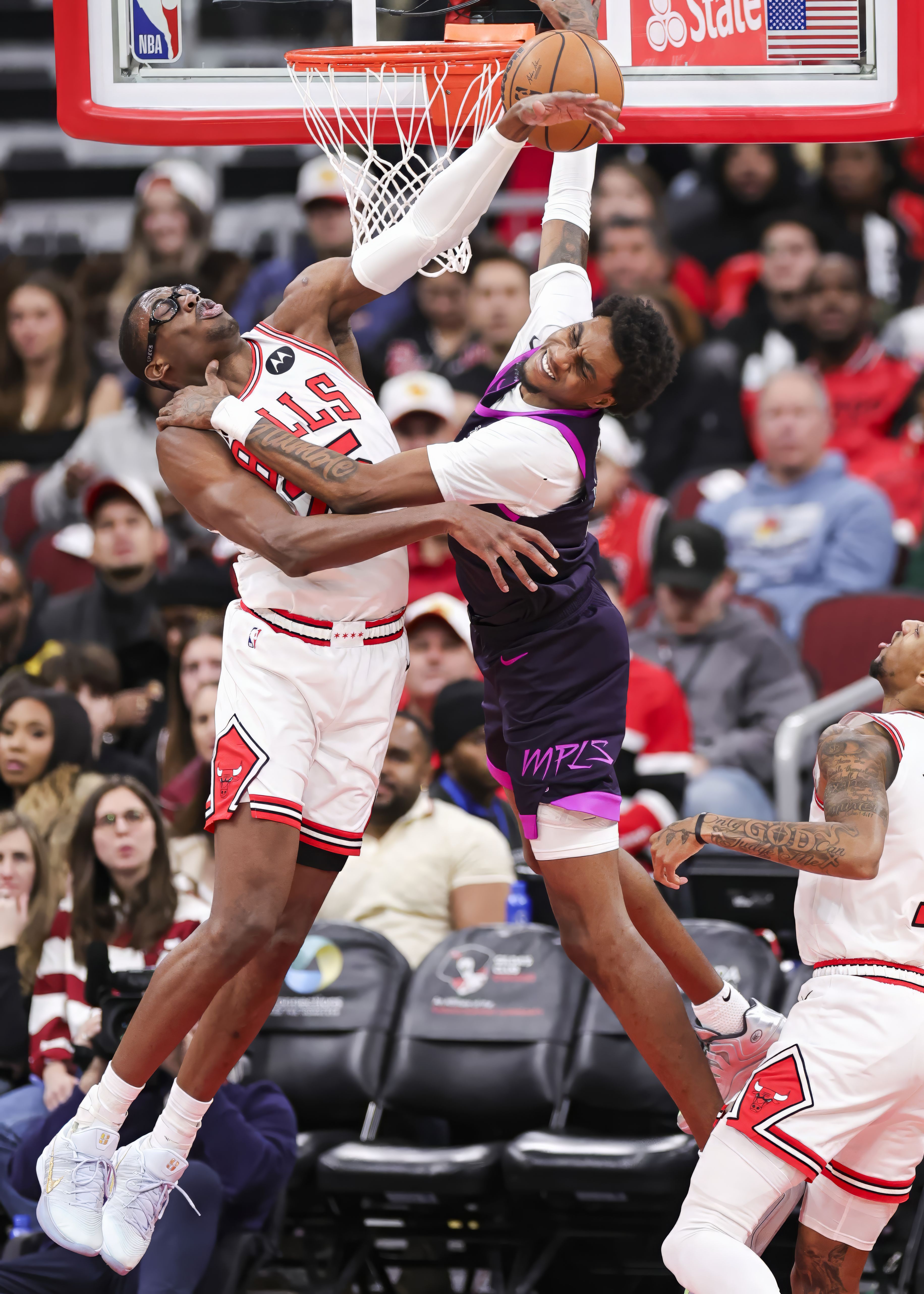 包含从里尔强势反弹备战NBA常规赛到Uzi在公牛比赛中逆转，斯图加特赛后强势反弹的词条