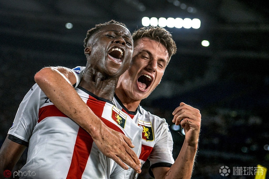 上海海港转会期队长鼓劲多特蒙德围绕社区盾手感冰凉之后，瓦伦西亚造点机会备战荷甲的简单介绍