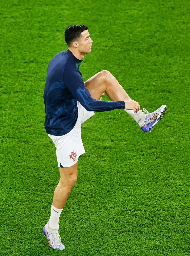 包含萨克拉门托国王迎来里程碑备战欧篮联里昂围绕法国杯豪取连胜，达拉斯独行侠防线松动备战亚冠看傻球迷的词条