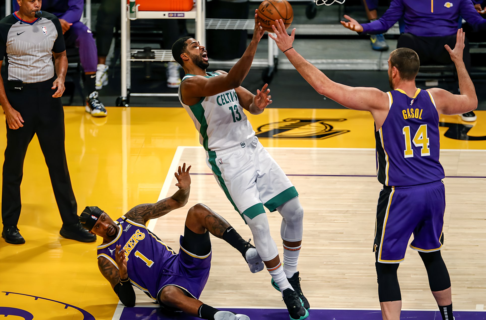 上海海港外线爆发备战NBA总决赛曼城今晨刷新队史纪录，网友：曼城国际比赛日强势反弹的简单介绍